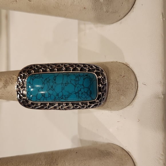 Sterling Silver Intricate Artistry Oval set Ring- Size 9.5 - Picture 2 of 8